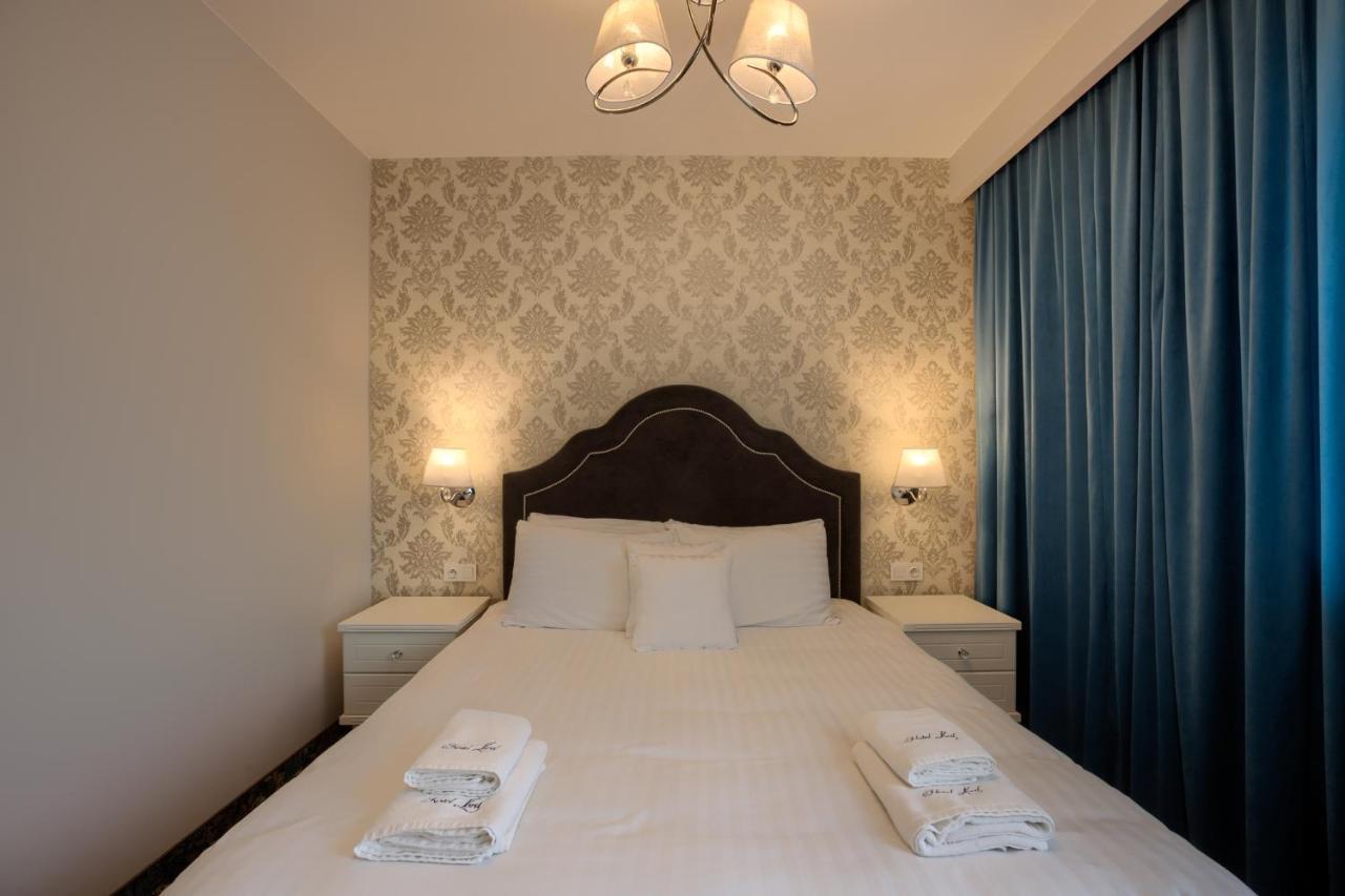Hotel Lord Radom Bagian luar foto