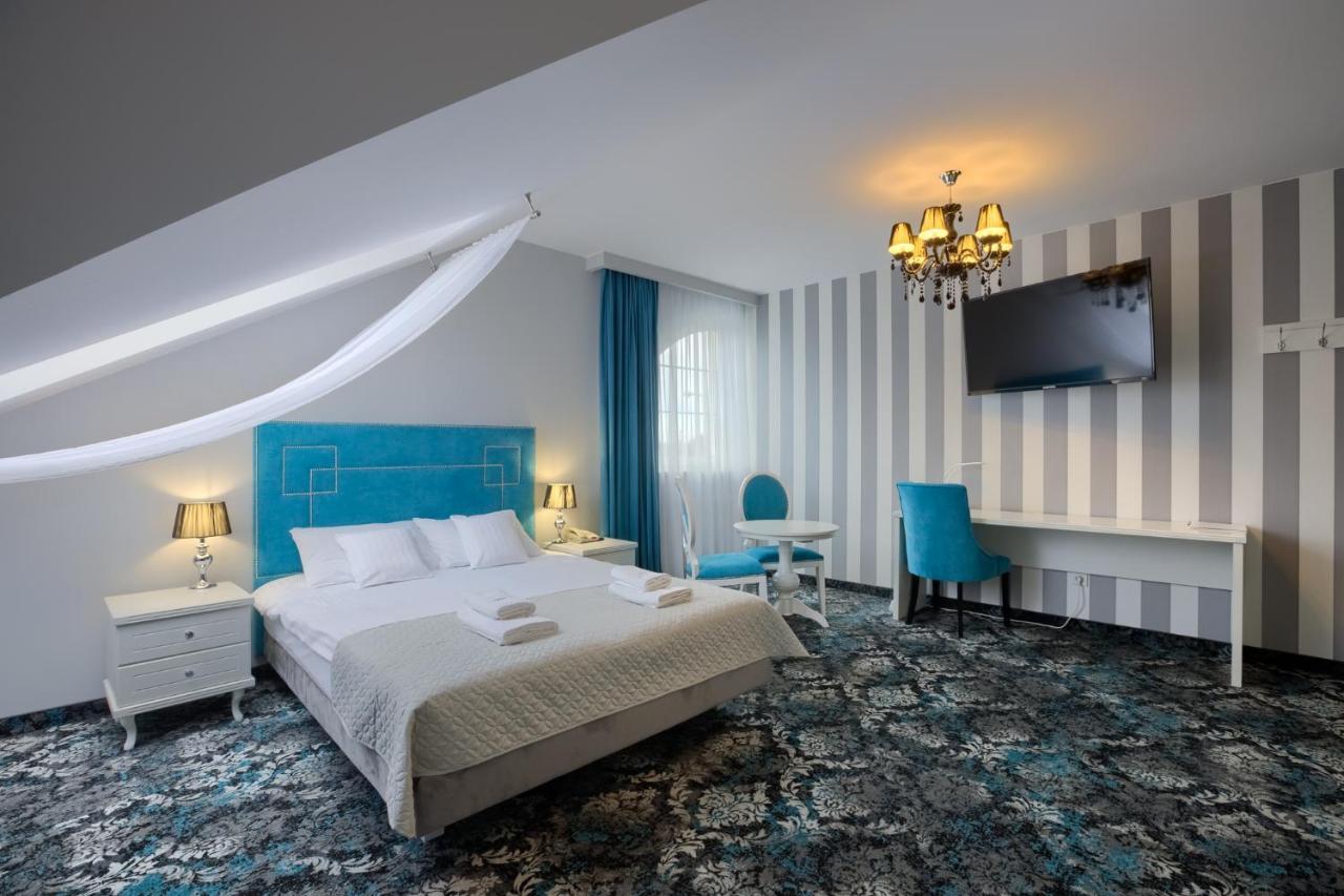 Hotel Lord Radom Bagian luar foto
